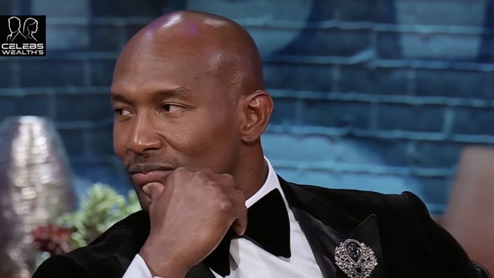 Martell Holt Net Worth